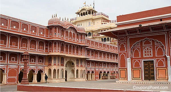 sawai-man-singh-city-palace-museum-places-to-visit-in-jaipur